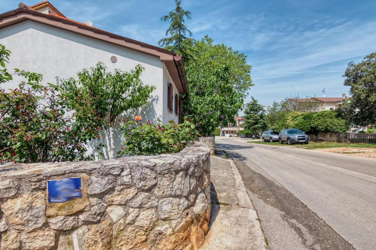 Apartmets Slavica 1644 Banjole Exterior foto